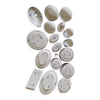 Villeroy and Boch service 61 pieces Old Luxembourg model