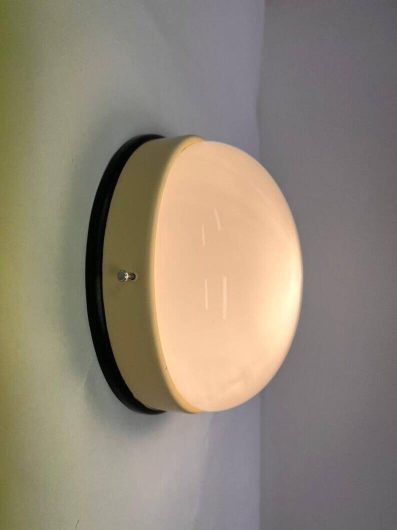 Petit plafonnier en bakélite Bauhaus ou lampe murale - années 1940