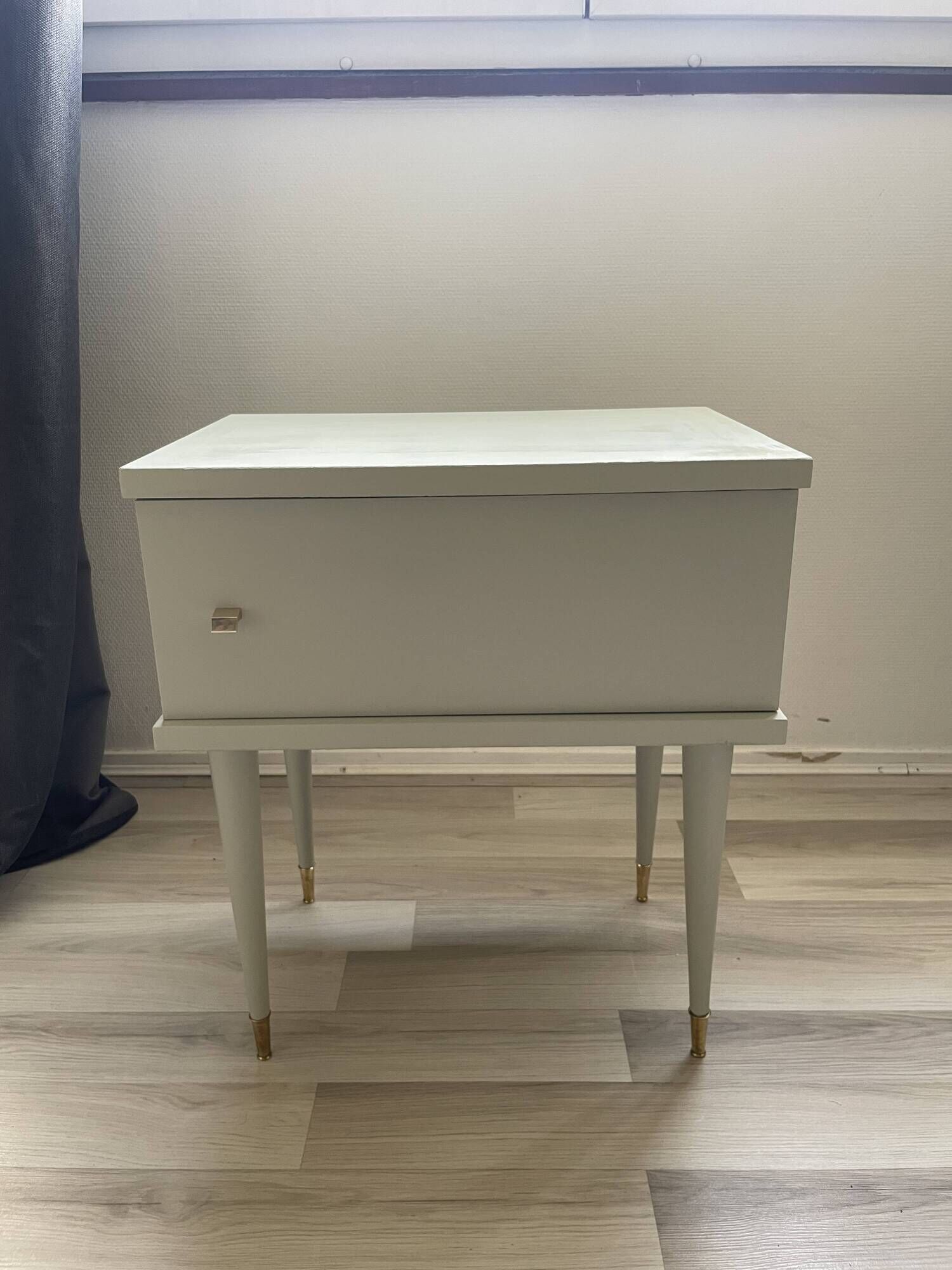 Table de chevet