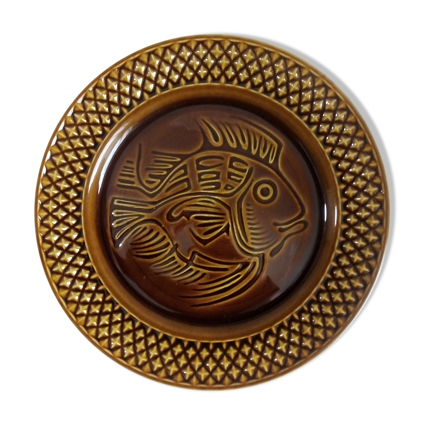 Art Deco fish plates by the Digoin Sarreguemines earthenware factory