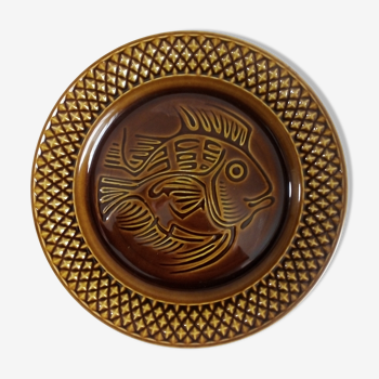 Art Deco fish plates by the Digoin Sarreguemines earthenware factory