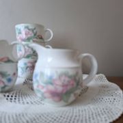 Royal Doulton "Carmel" 4 cups & milk jug floral decoration
