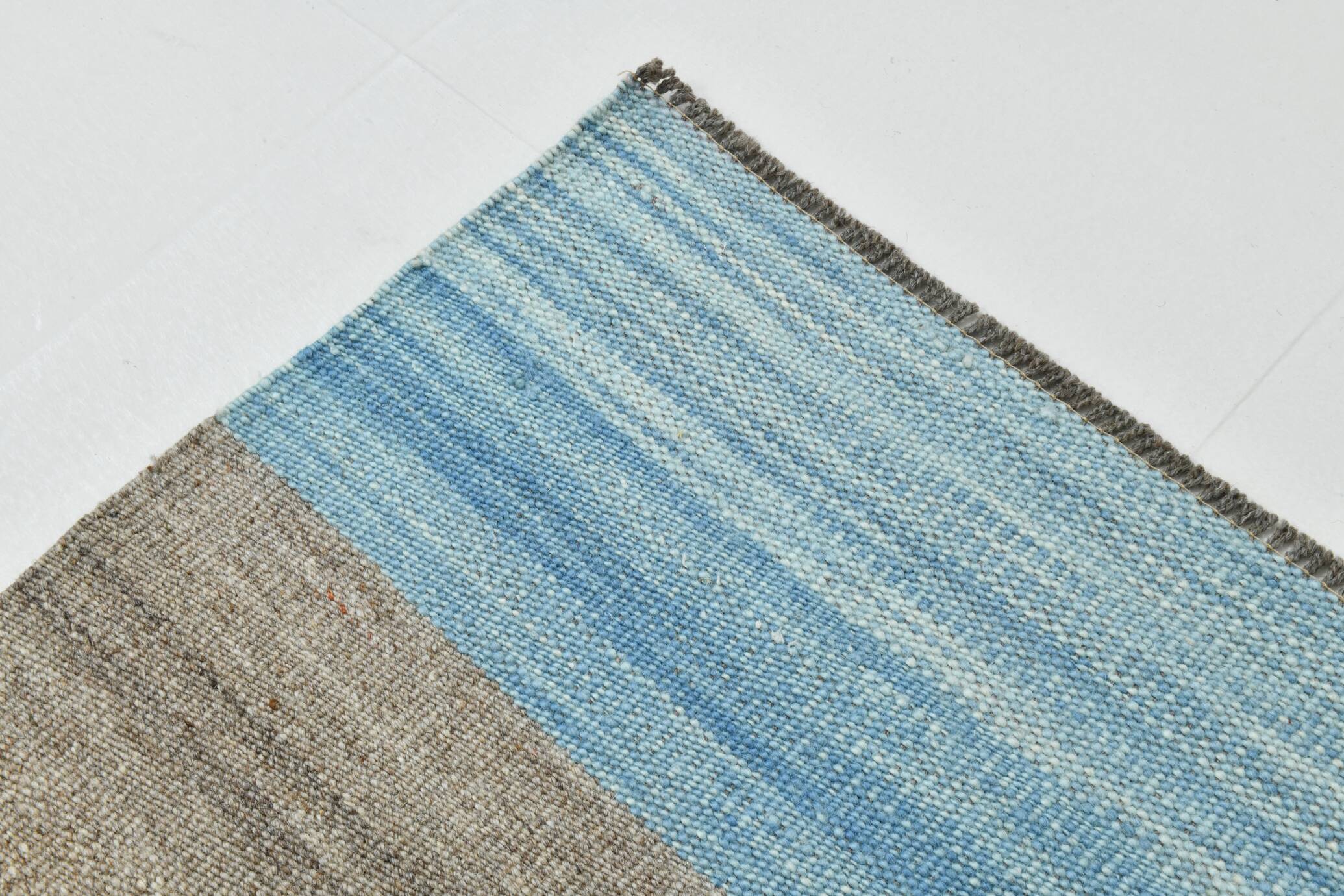 Tapis kilim vintage fait main beige et bleu, style scandinave naturel