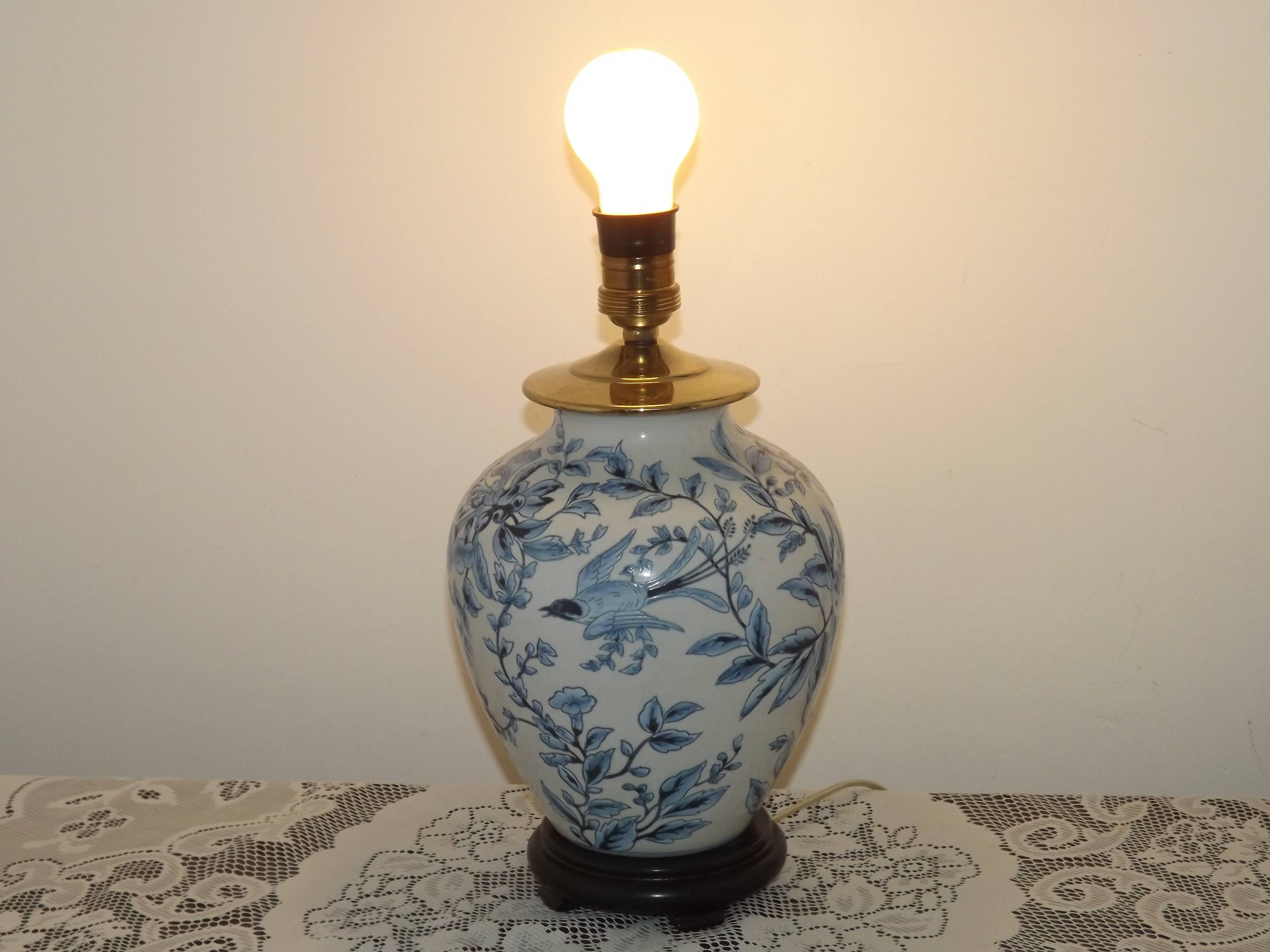 Blue & White Chinoiserie Ginger Jar Table Lamp Raised Bird & Floral Moti