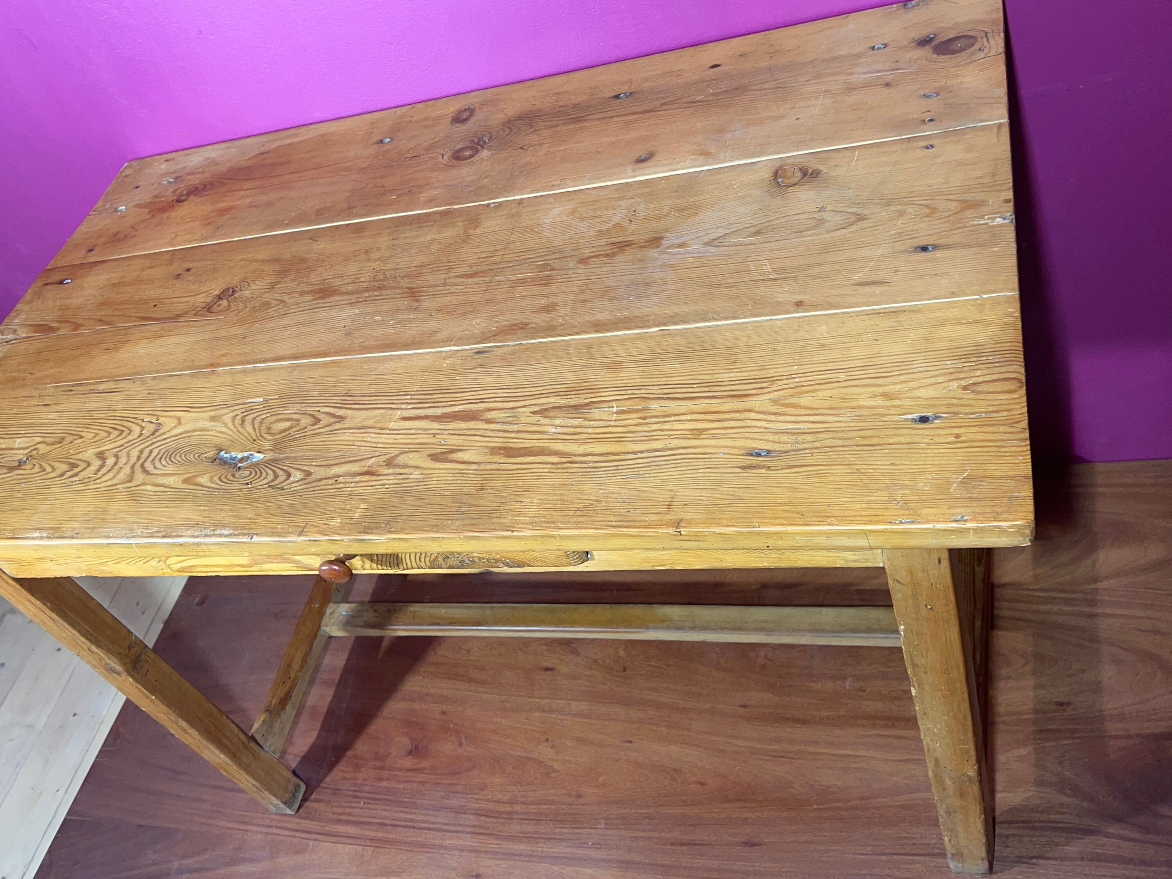 Small Farm Table / Country Office