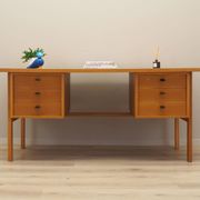 Bureau en frêne, design danois, années 1960, designer : Svend Age Madsen