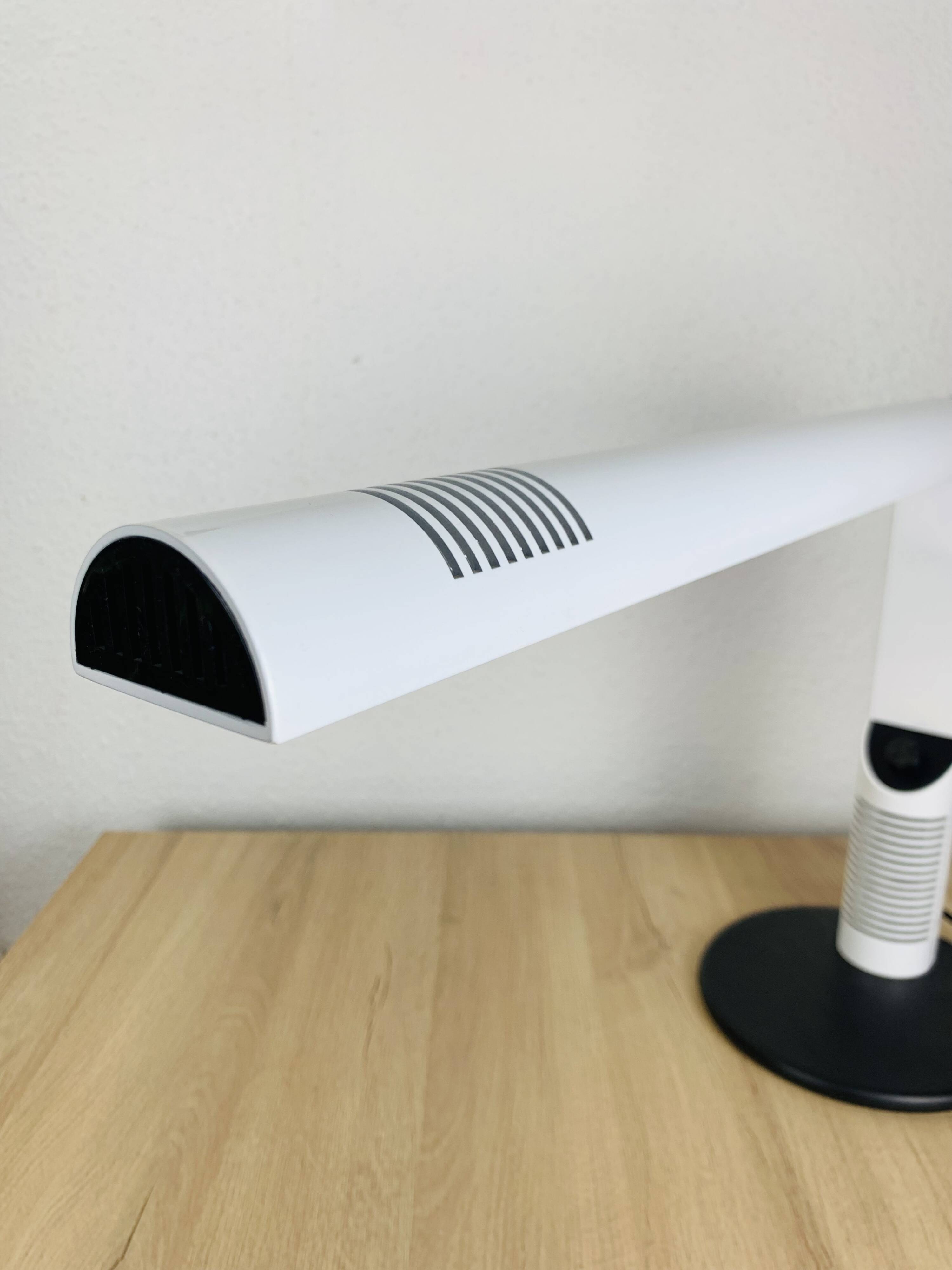Abele desk lamp by Gianfranco Frattini for Luci Italia