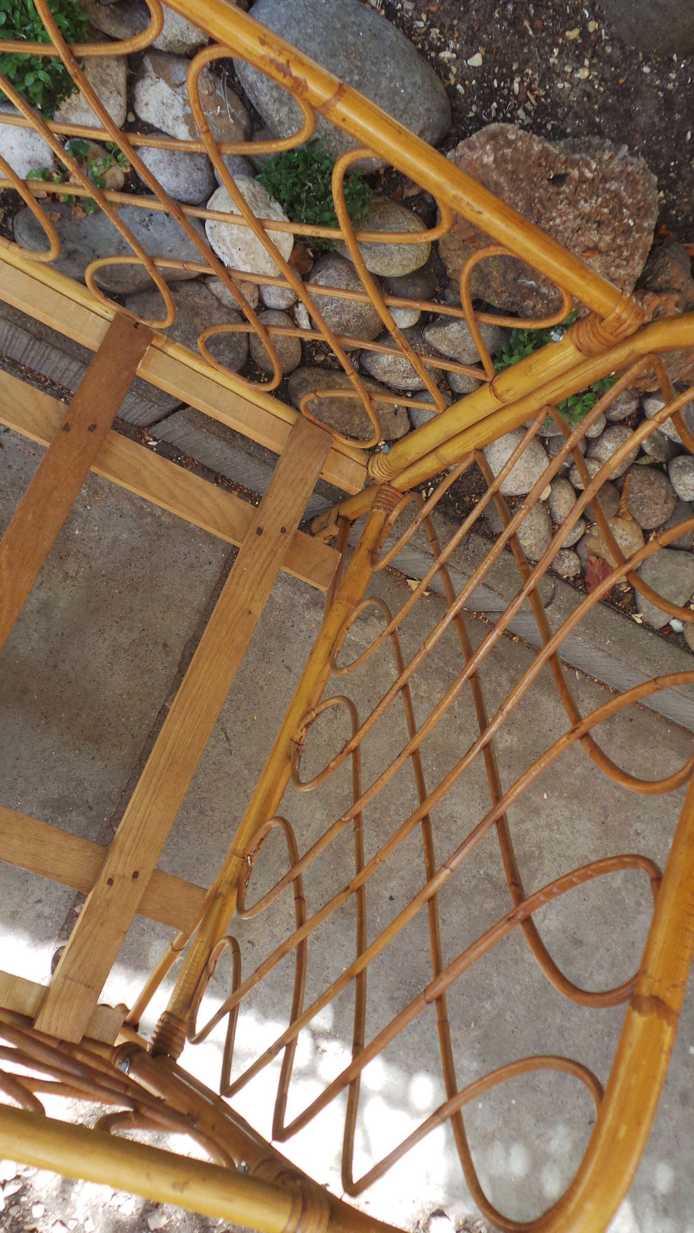 Lit de bébé en rotin années 50