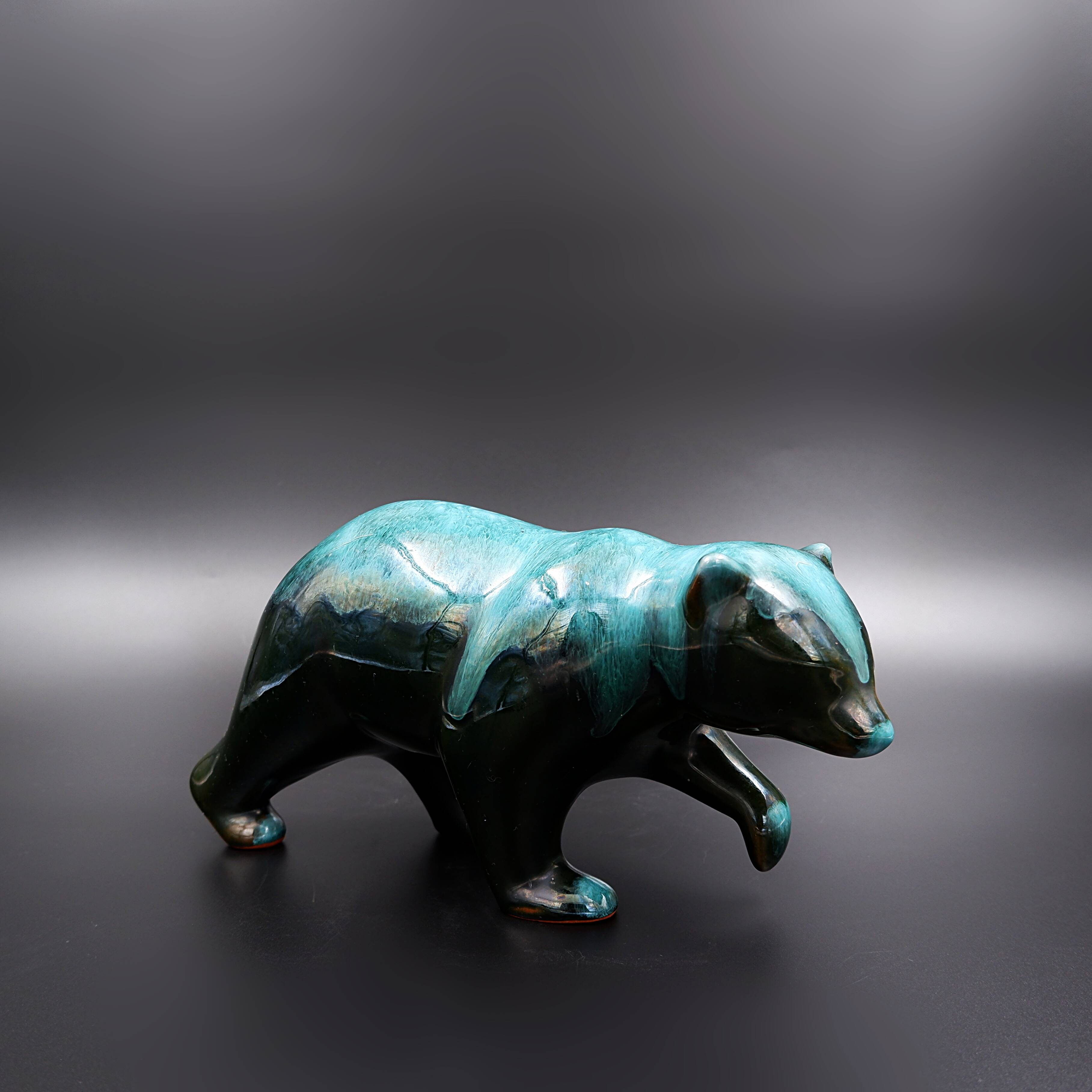 Blue mountain pottery bear - bmp canada 1960s