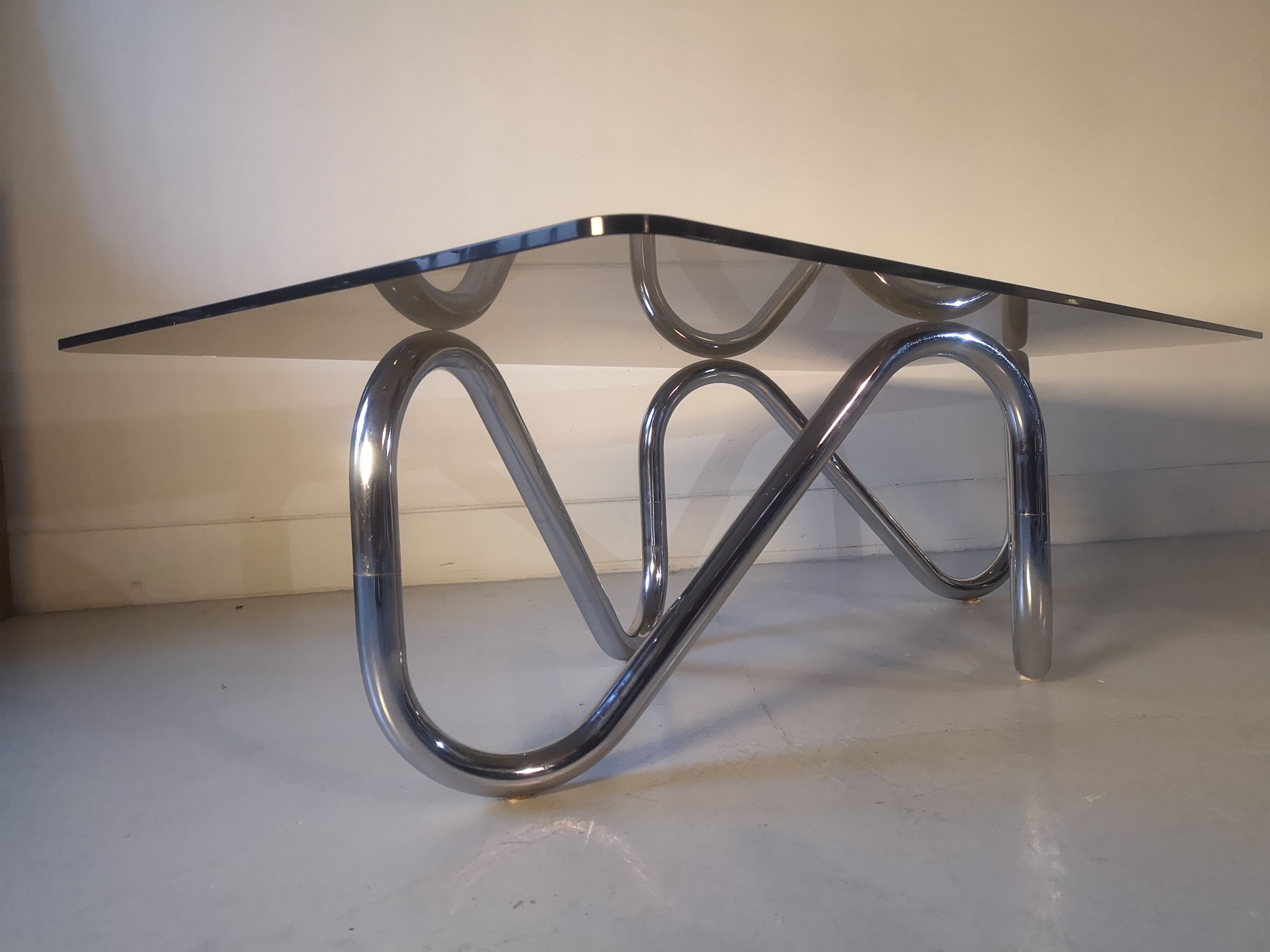 Wave coffee table in smoked tempered glass, 1970