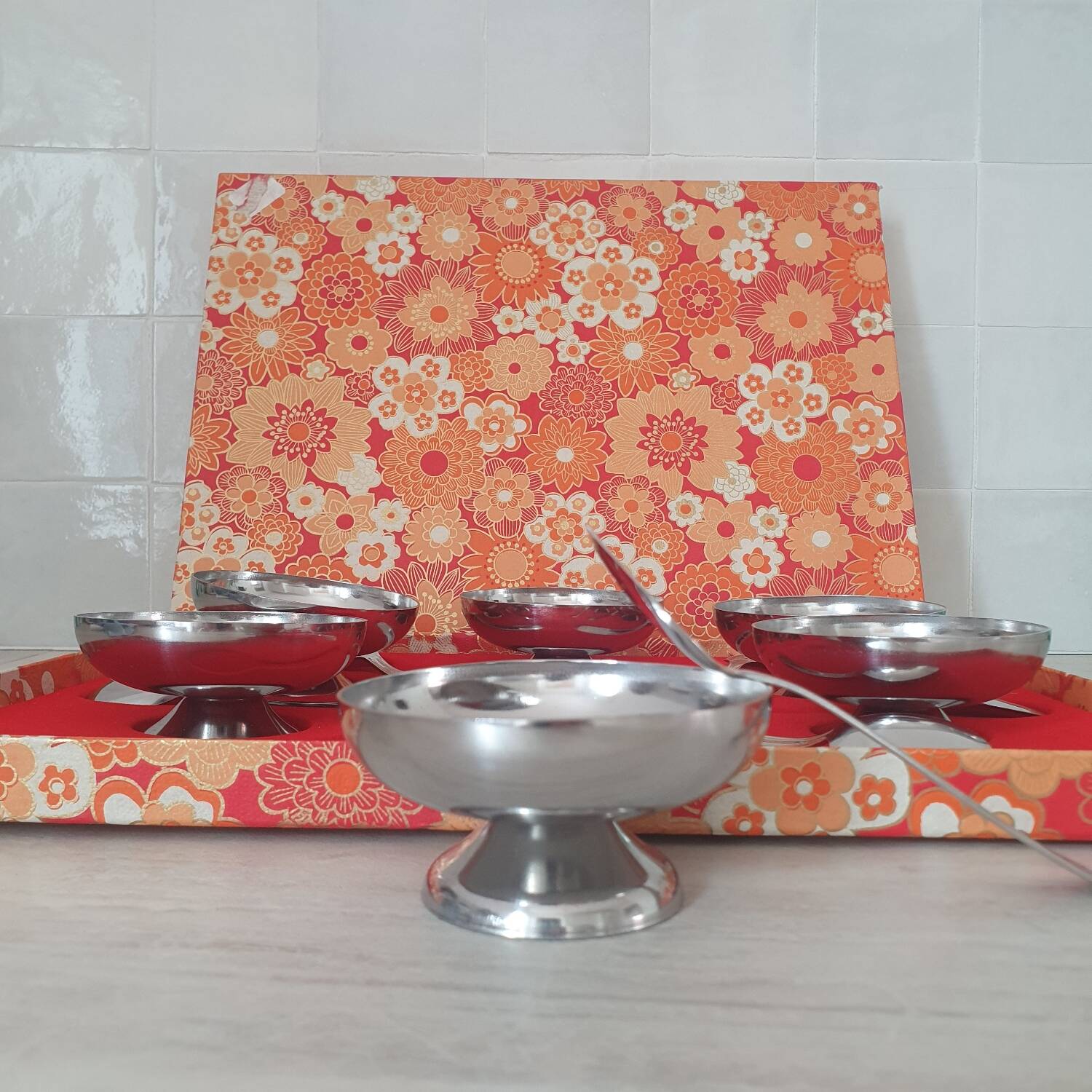 Set of 6 stainless steel 18/10 Uginox bowls