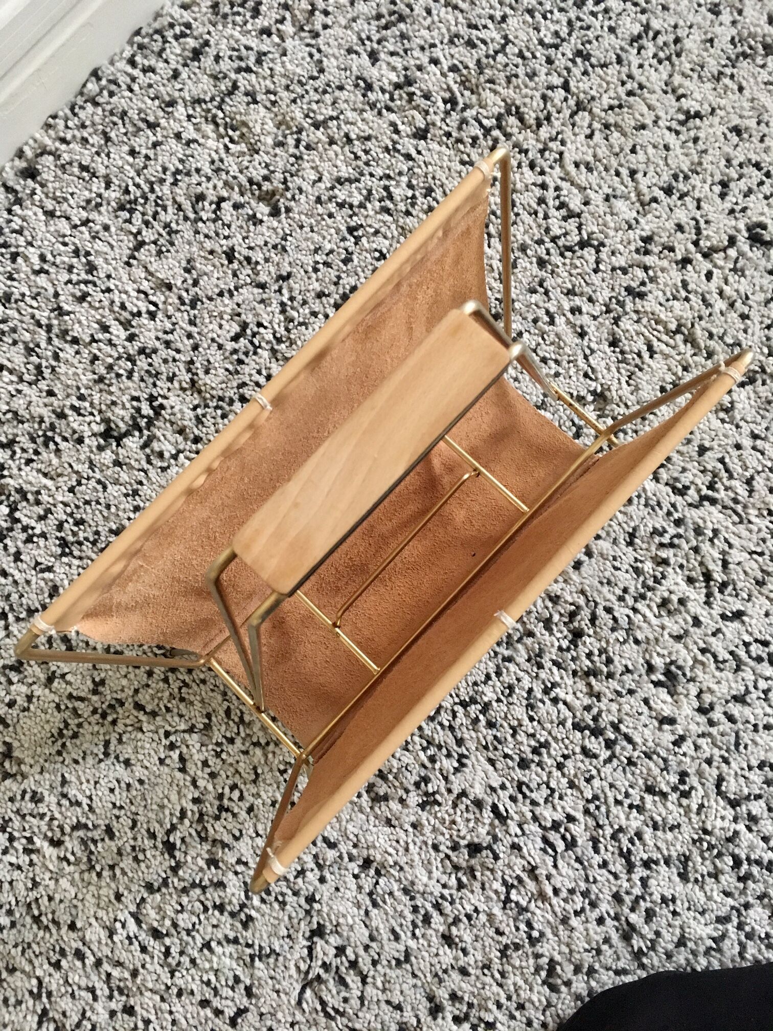 Magazine rack leather "nude"