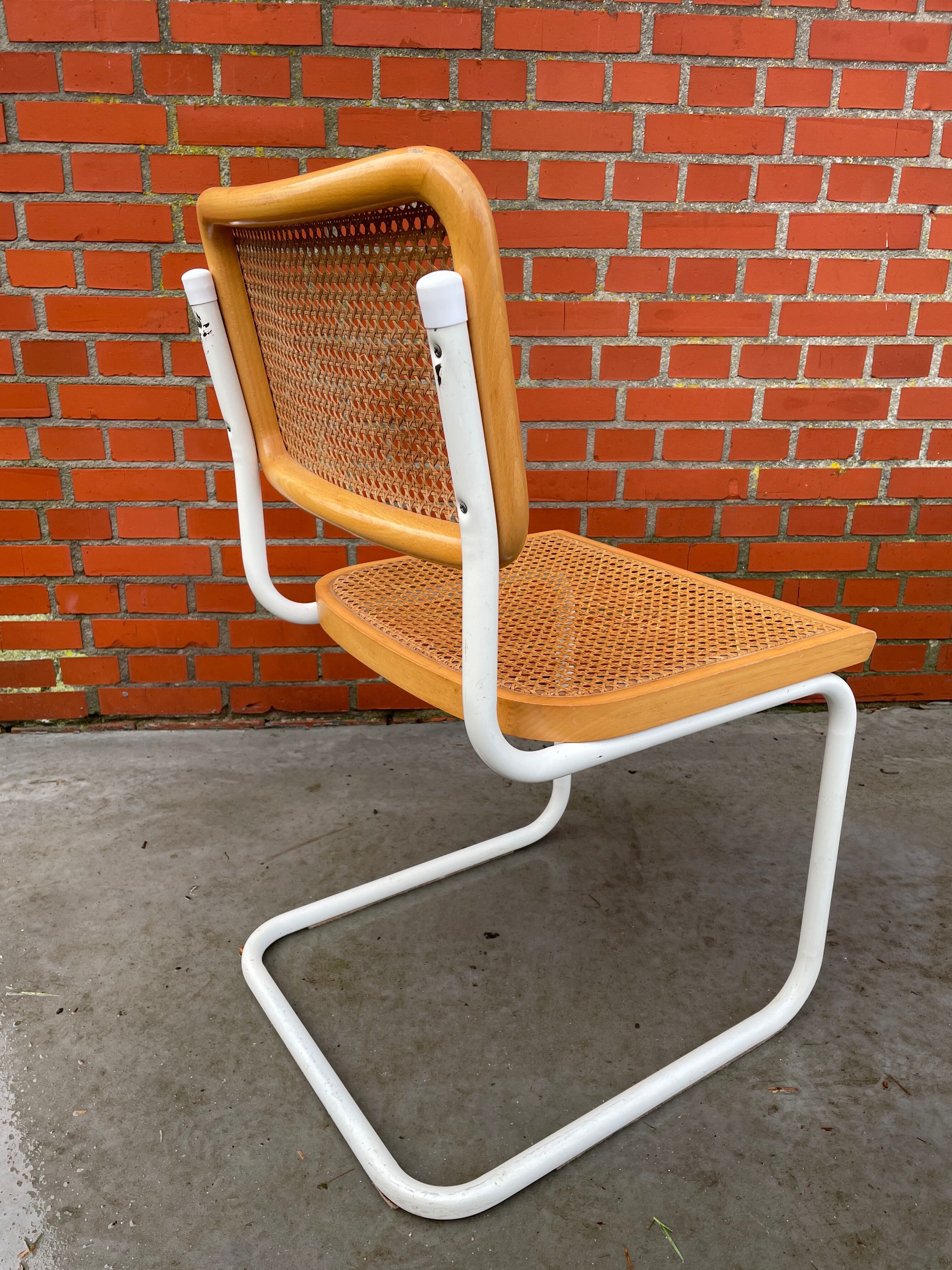 Ensemble de 4 chaises modèles Cesca de Marcel Breuer