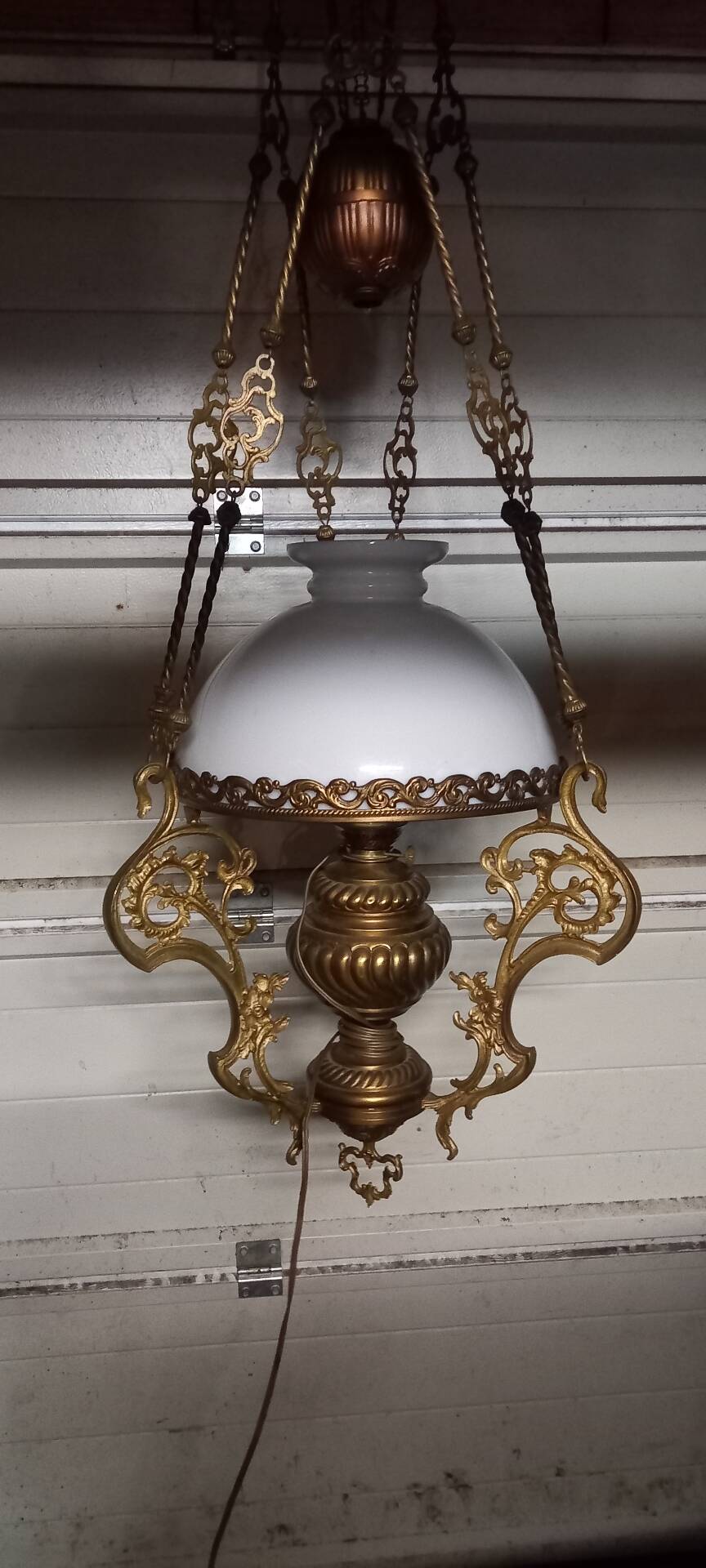Ancienne suspension en bronze
