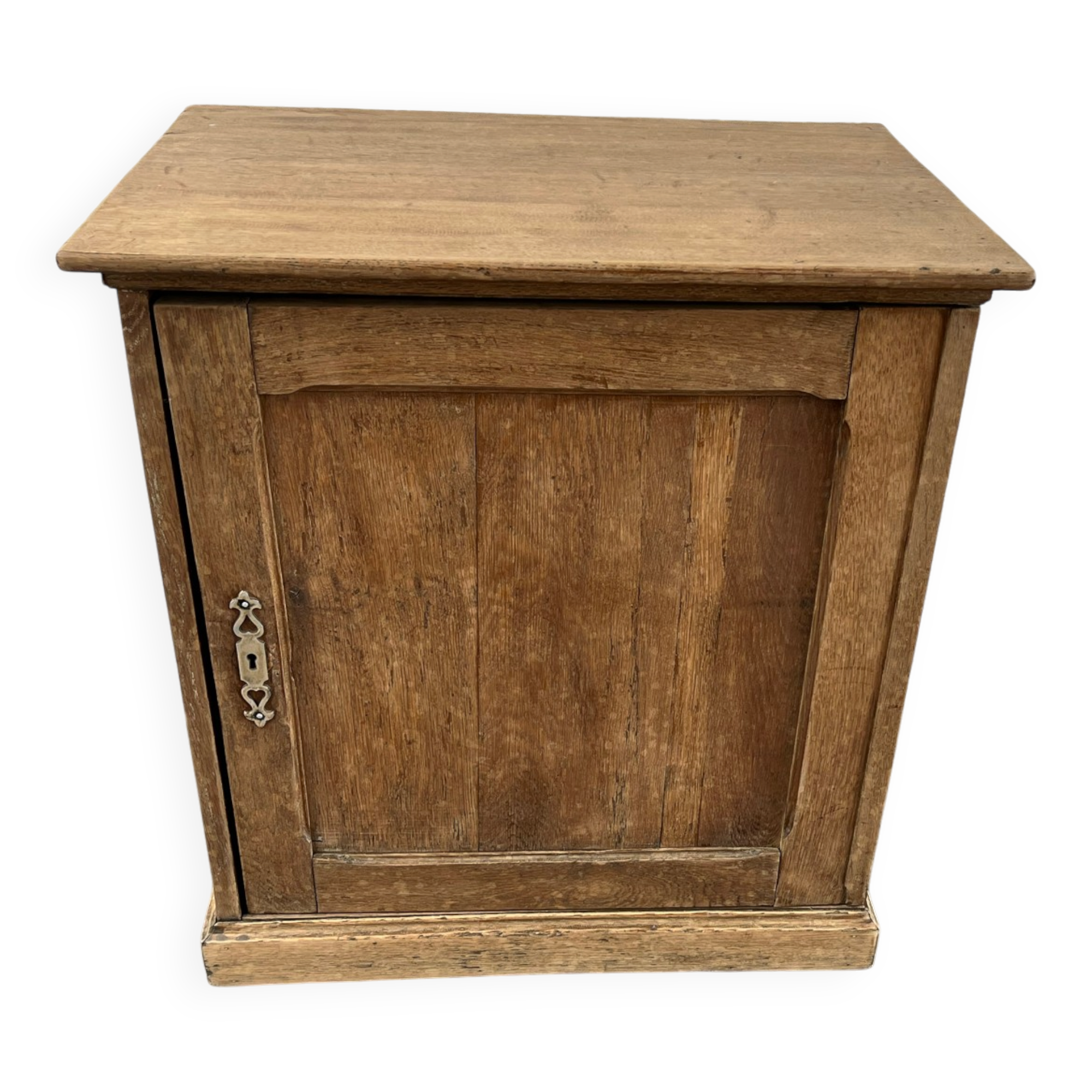 Old small workshop counter for haberdashery in oak.