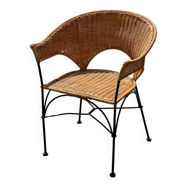 Fauteuil en osier et fer forgé noir