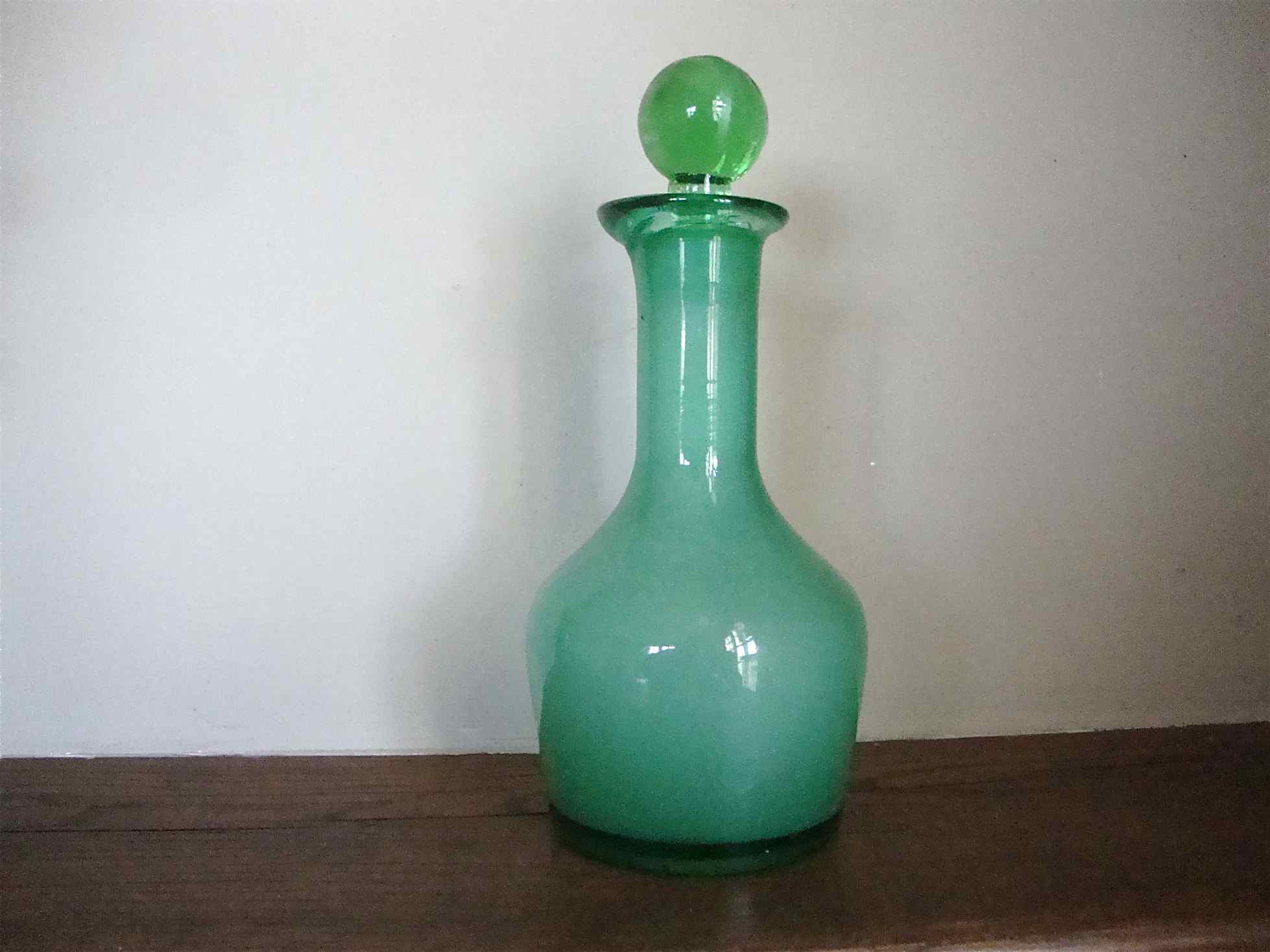 Blown glass bottle