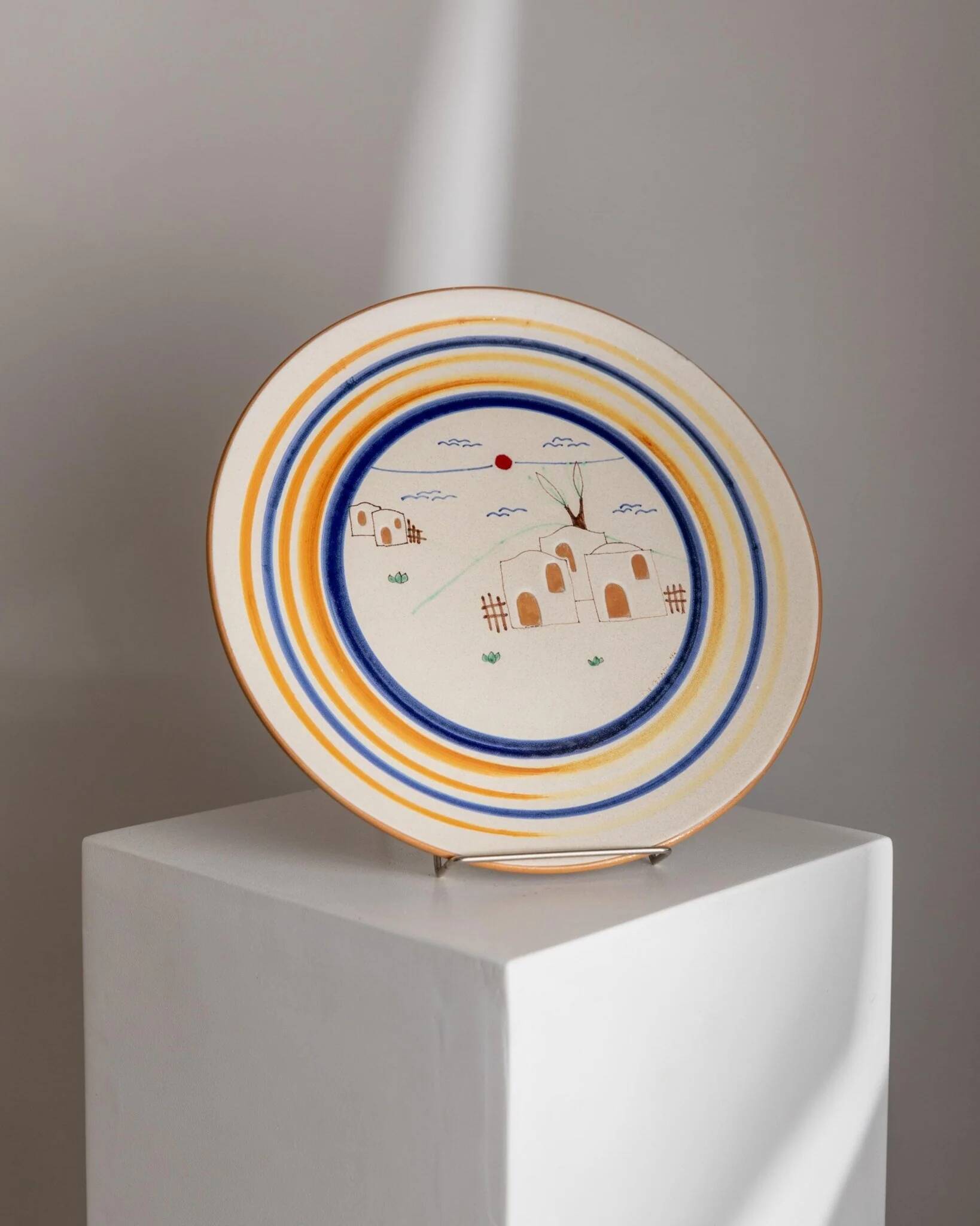 Cream Ceramic Wall Plate from Italy 1980s Studio Ceramics – Hand-Painted, Mid-Century Folk Art