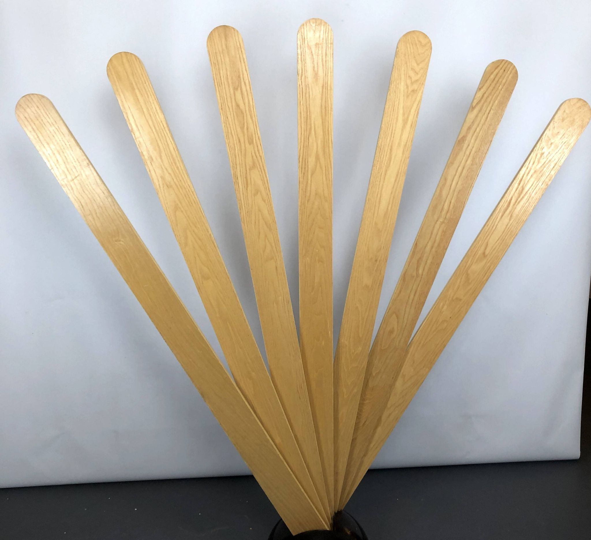 Porte-manteau ou paravent "Ventaglio" par G. Pasotto pour Tarzia, années 1970.