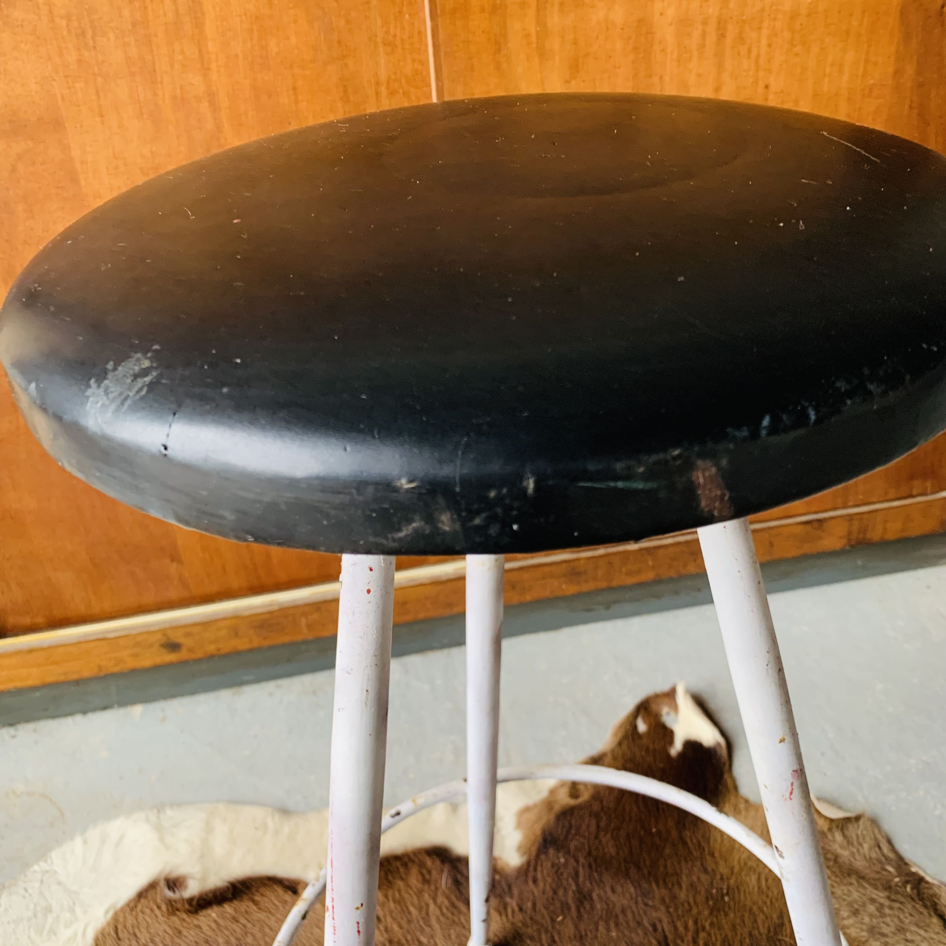 2 high stools metal imitation black leather