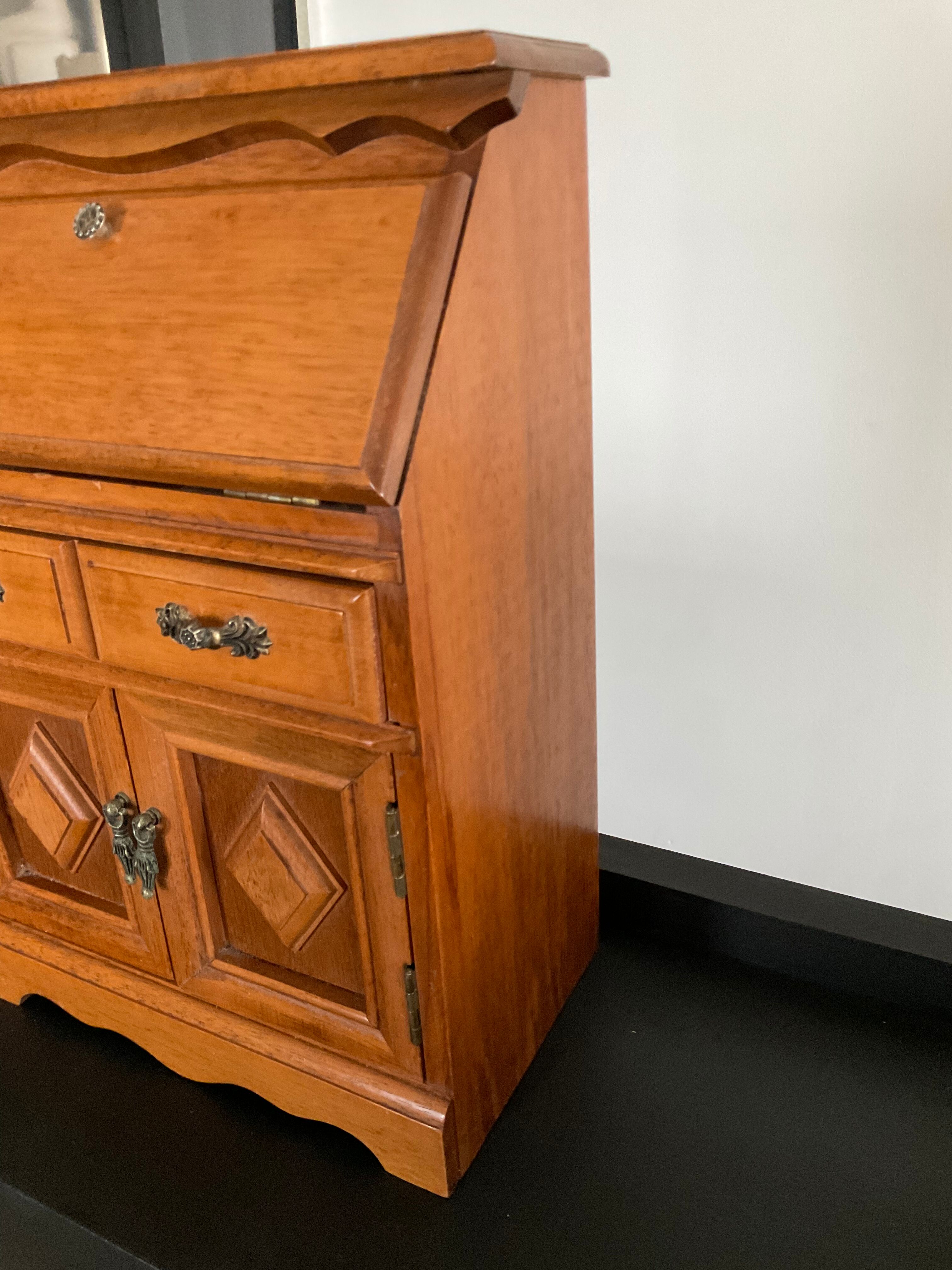 Vintage wooden jewelry box
