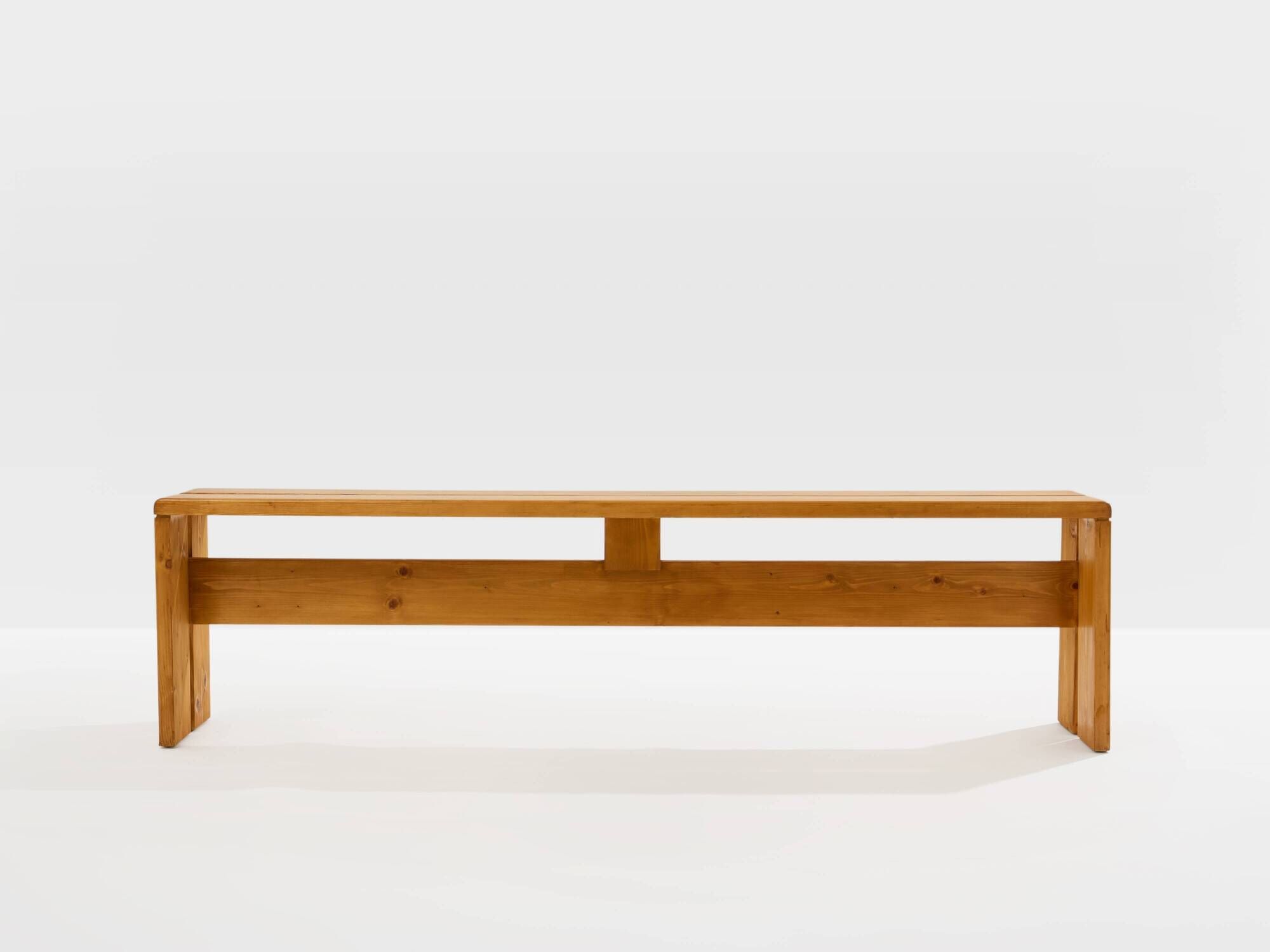 Paire de bancs Charlotte Perriand en pin Les Arcs 1970