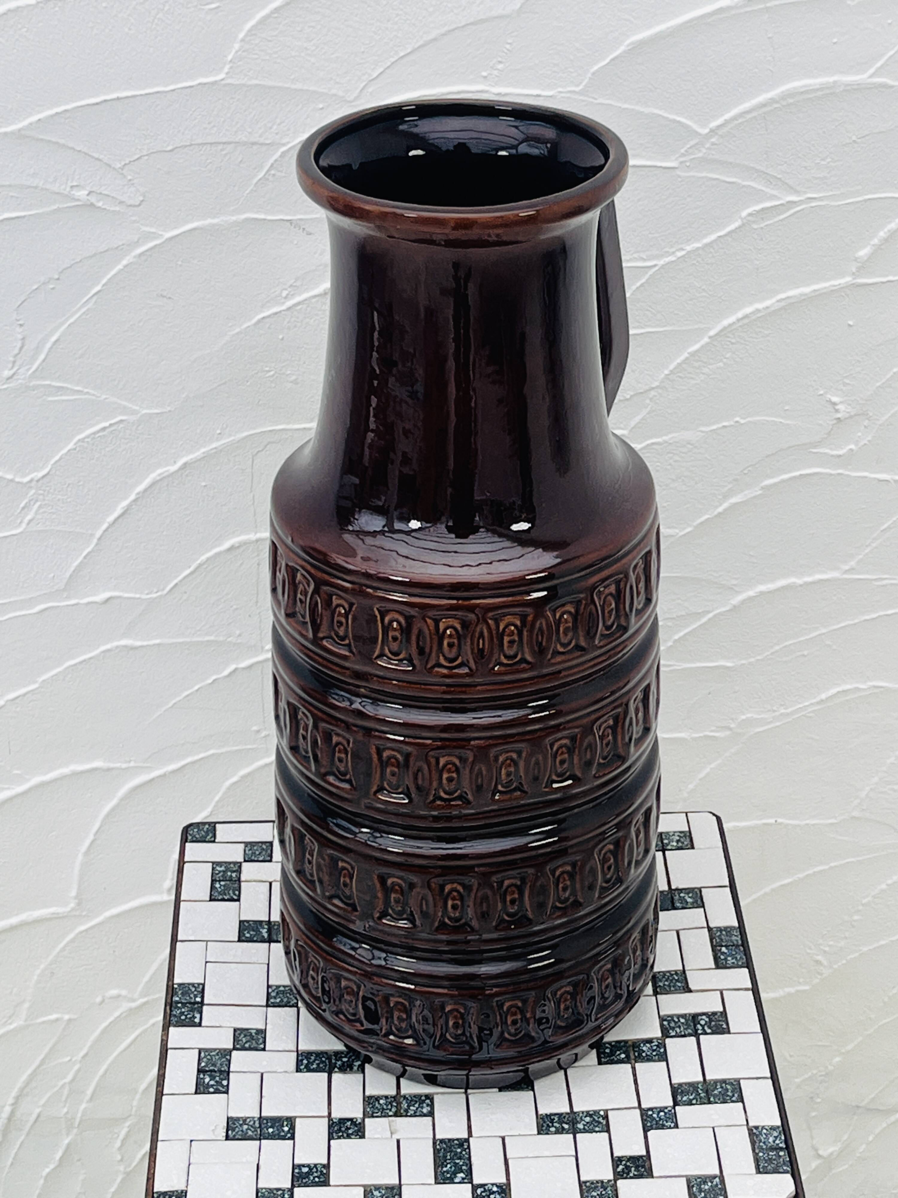 Vase West Germany brown with geometric relief from the 1970s.