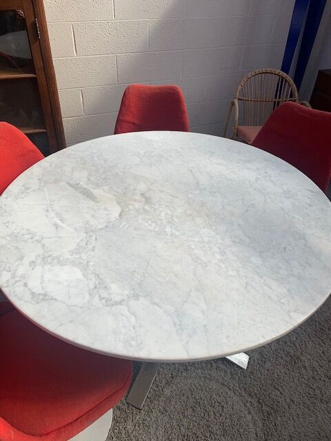 1970s marble round table