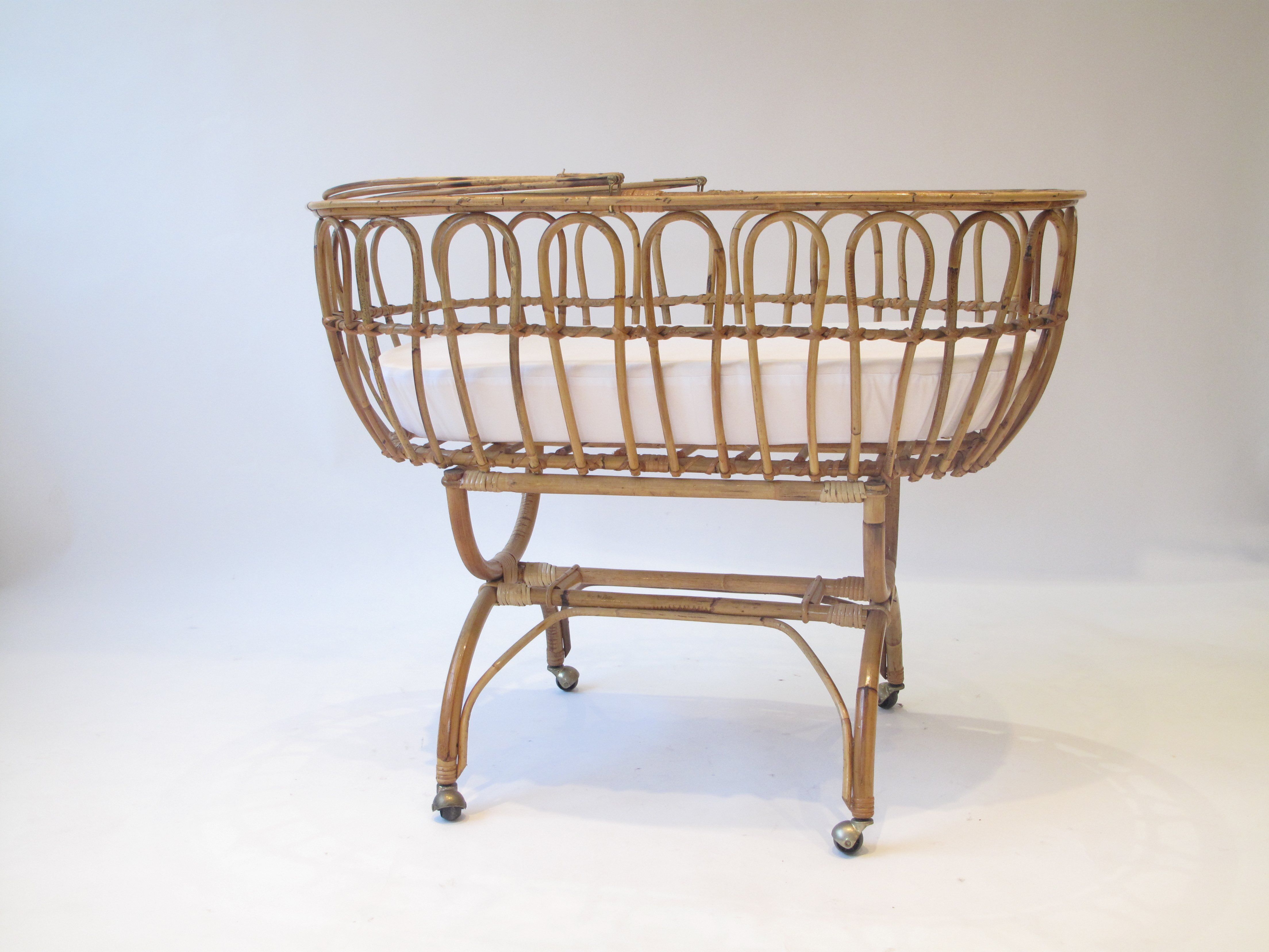 Cradle rattan