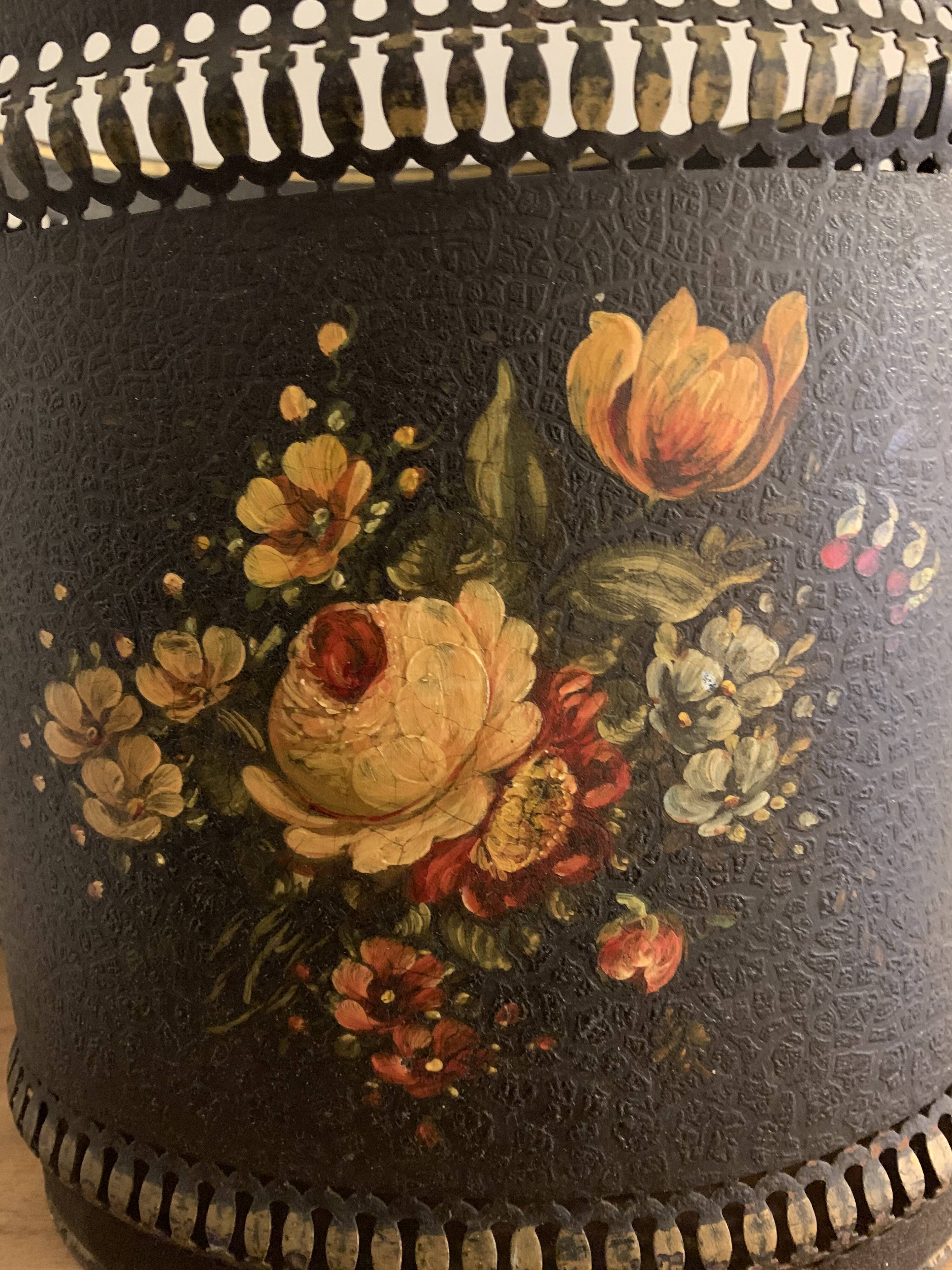 Napoleon III paper basket in leather imitation painted sheet metal