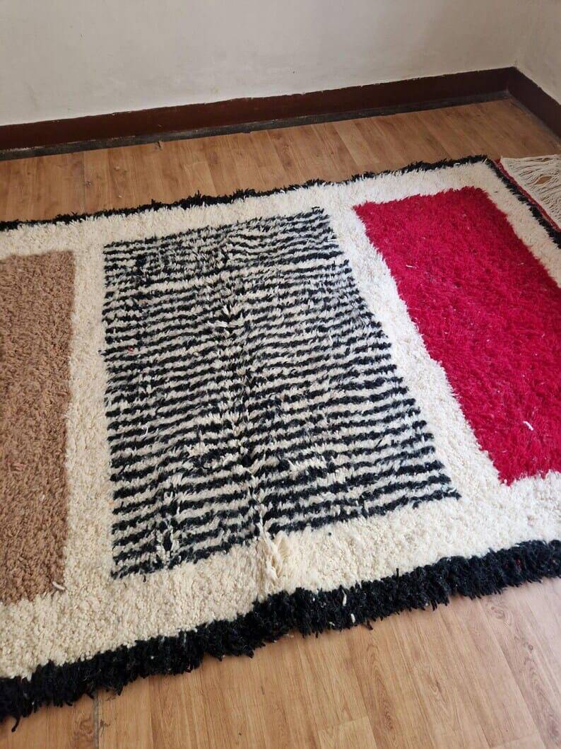 Handmade Moroccan wool rug, size 150 x 250 cm