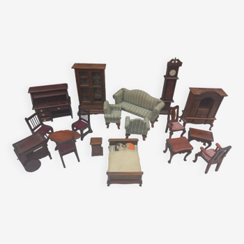 Lot ancien 18 meubles bois miniatures maison poupee dinette de maitrise tbe