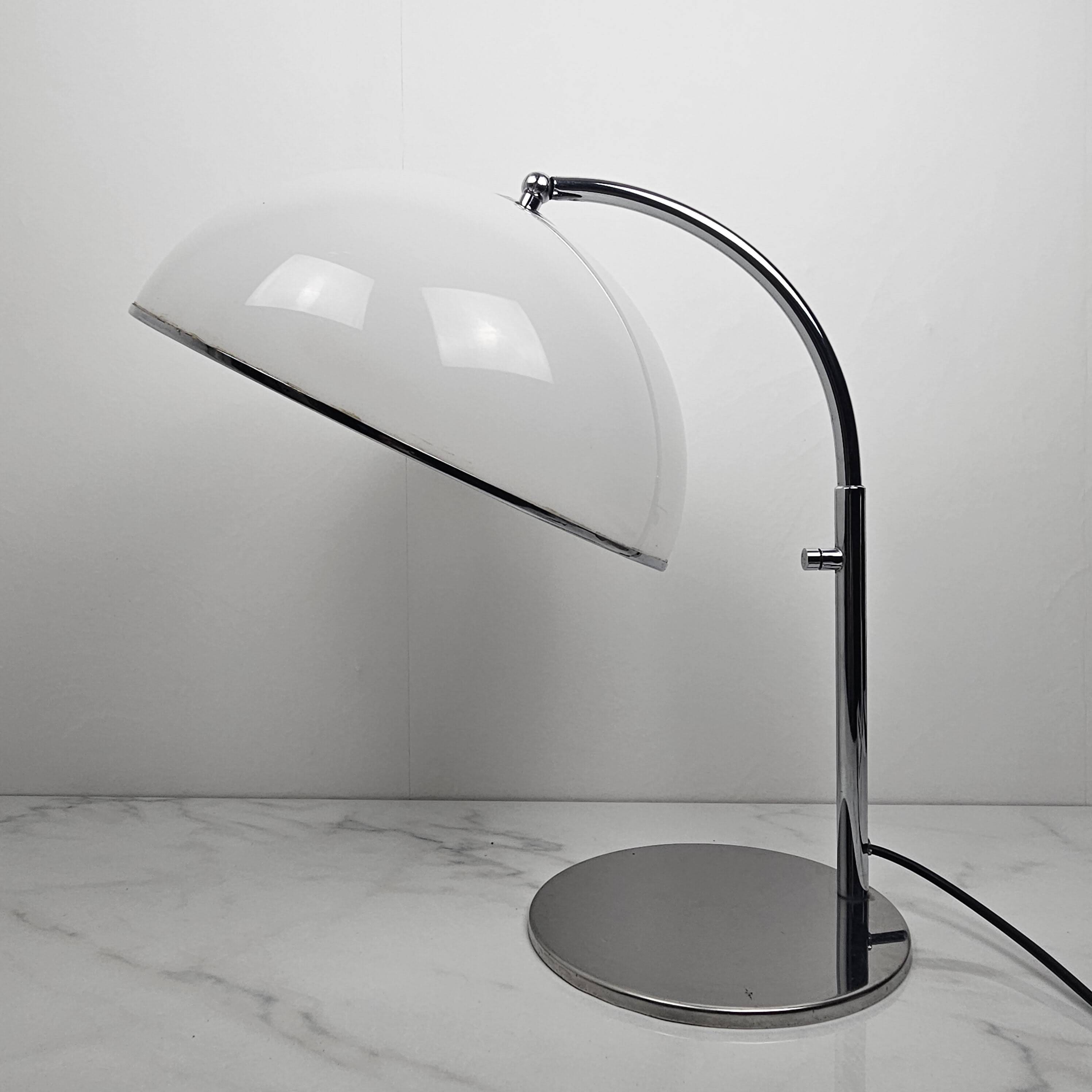 Table Lamp in Chrome And White Acrylic Diffuser, Italy 1970's