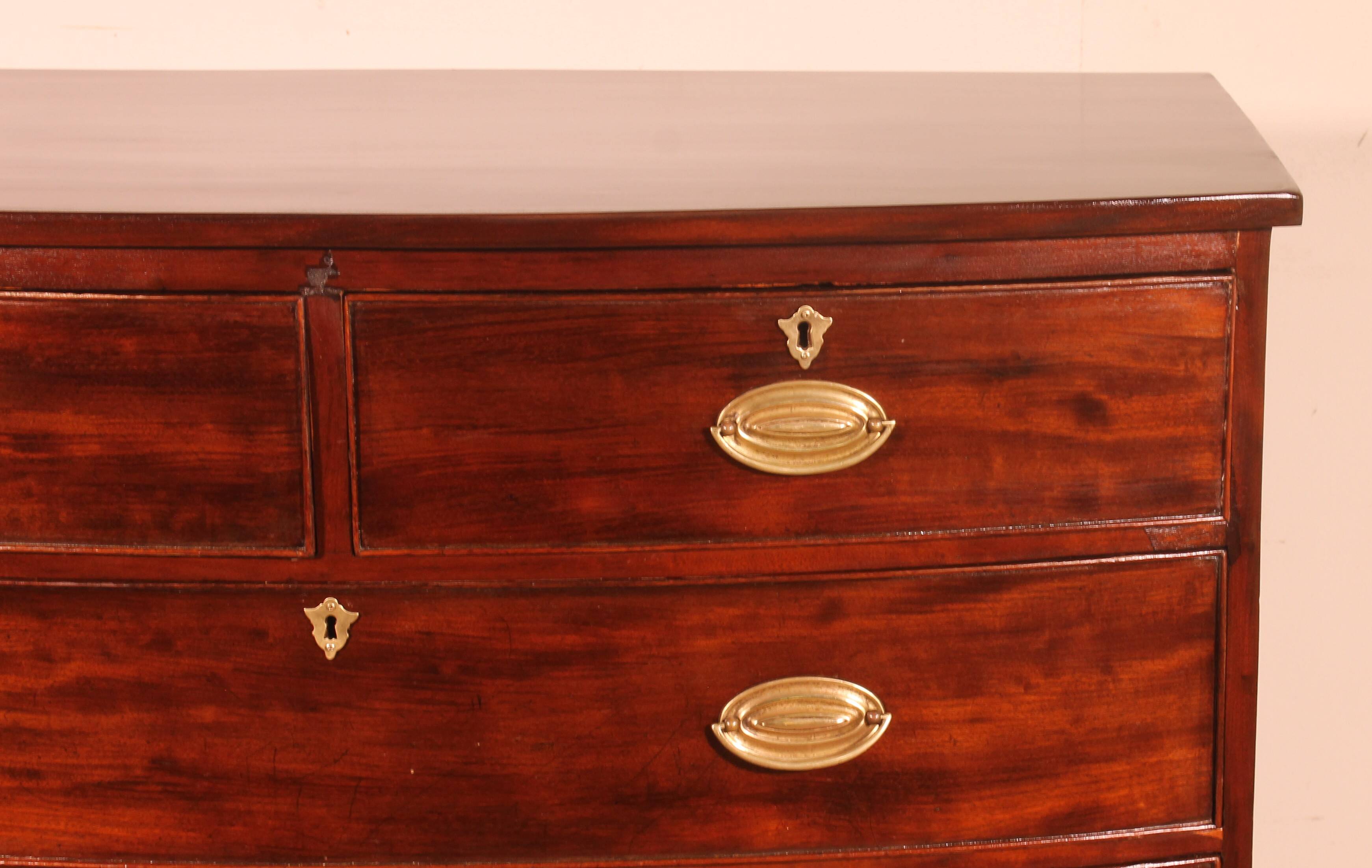 commode bombée en acajou du début du 19° siècle