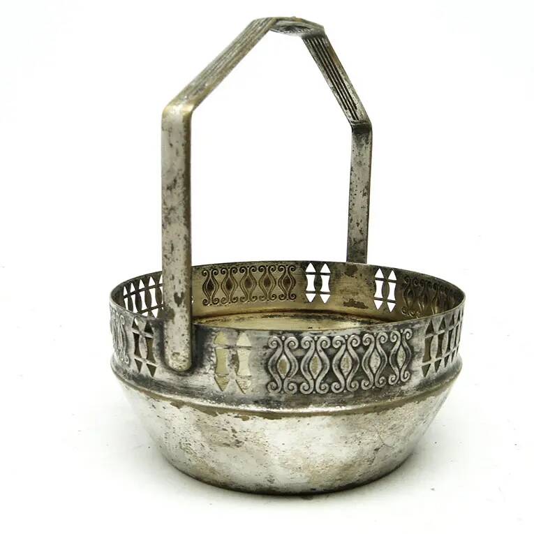 Bol à sucre en forme de panier Art Nouveau, en laiton argenté, Orivit, Allemagne, début du 20e siècle.