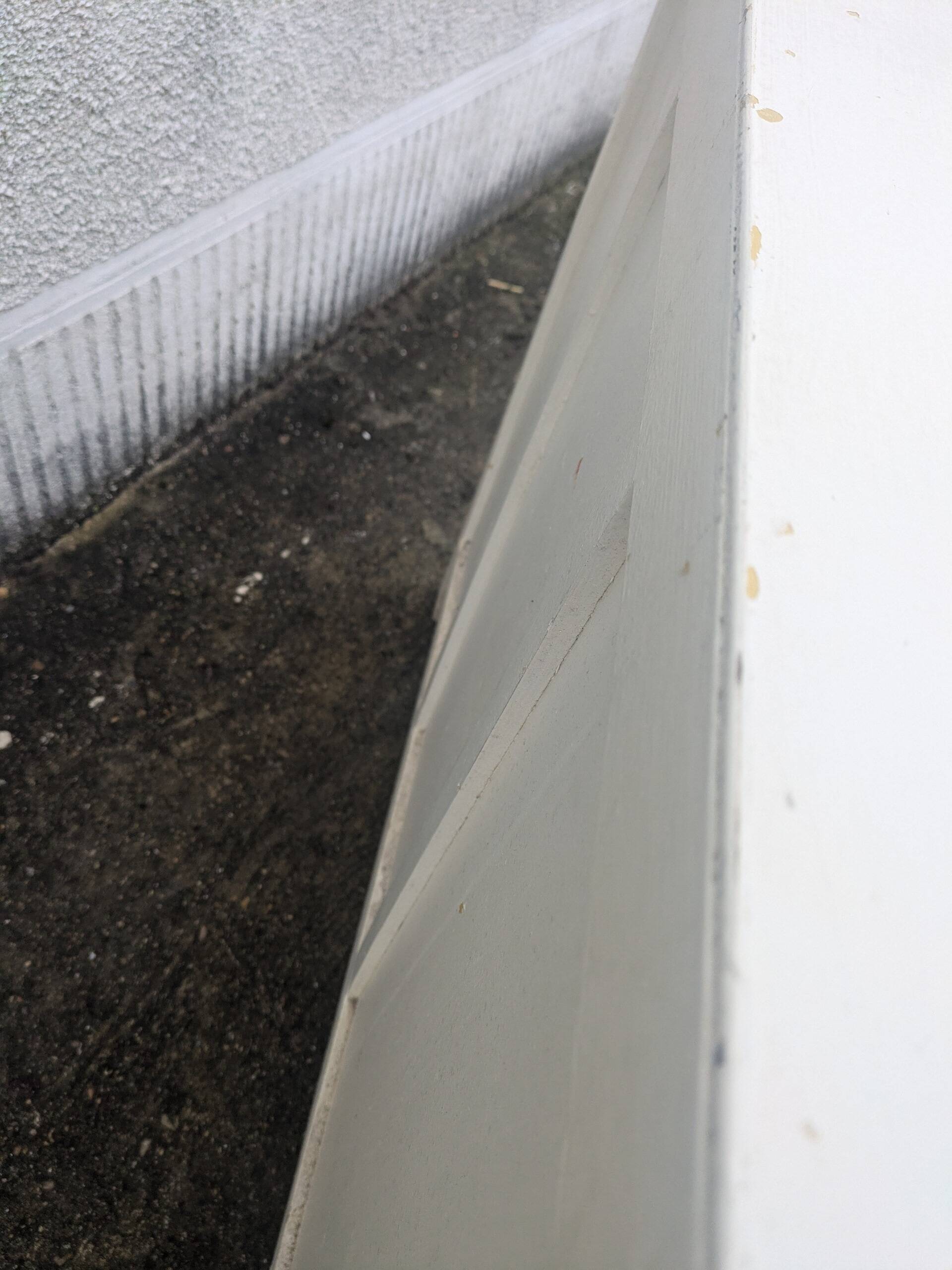 Patinated chest of drawers