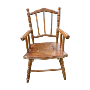Fauteuil percé d'enfant