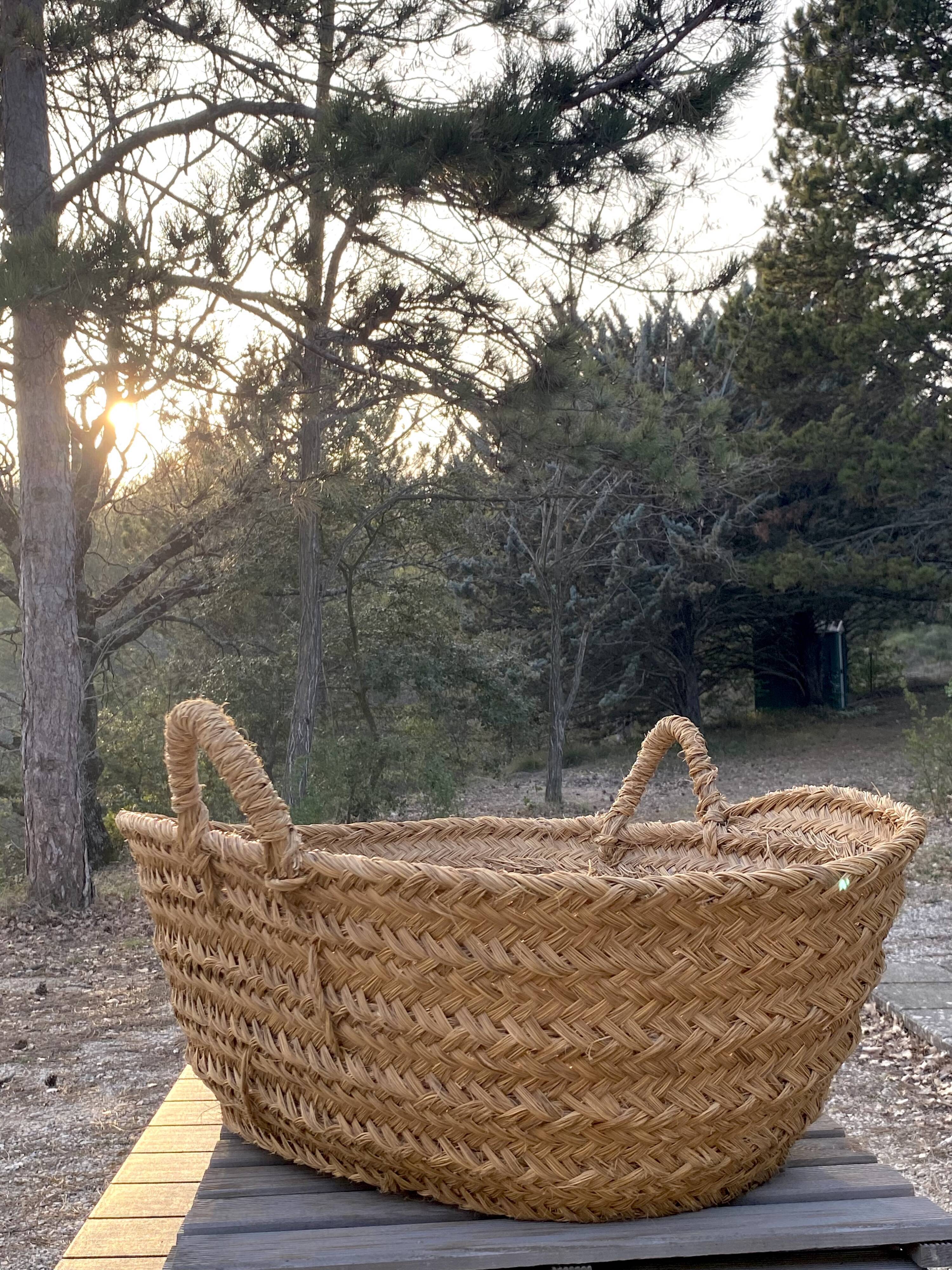 Moroccan basket vegetable fibers