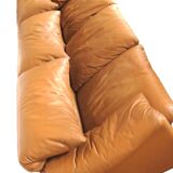 Maranlunga Cassina sofa by Vico Magistretti in leather