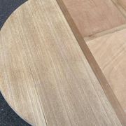 Table à manger ronde volets extensible Louis Philippe décapée en chêne brut