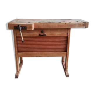 Small vintage established