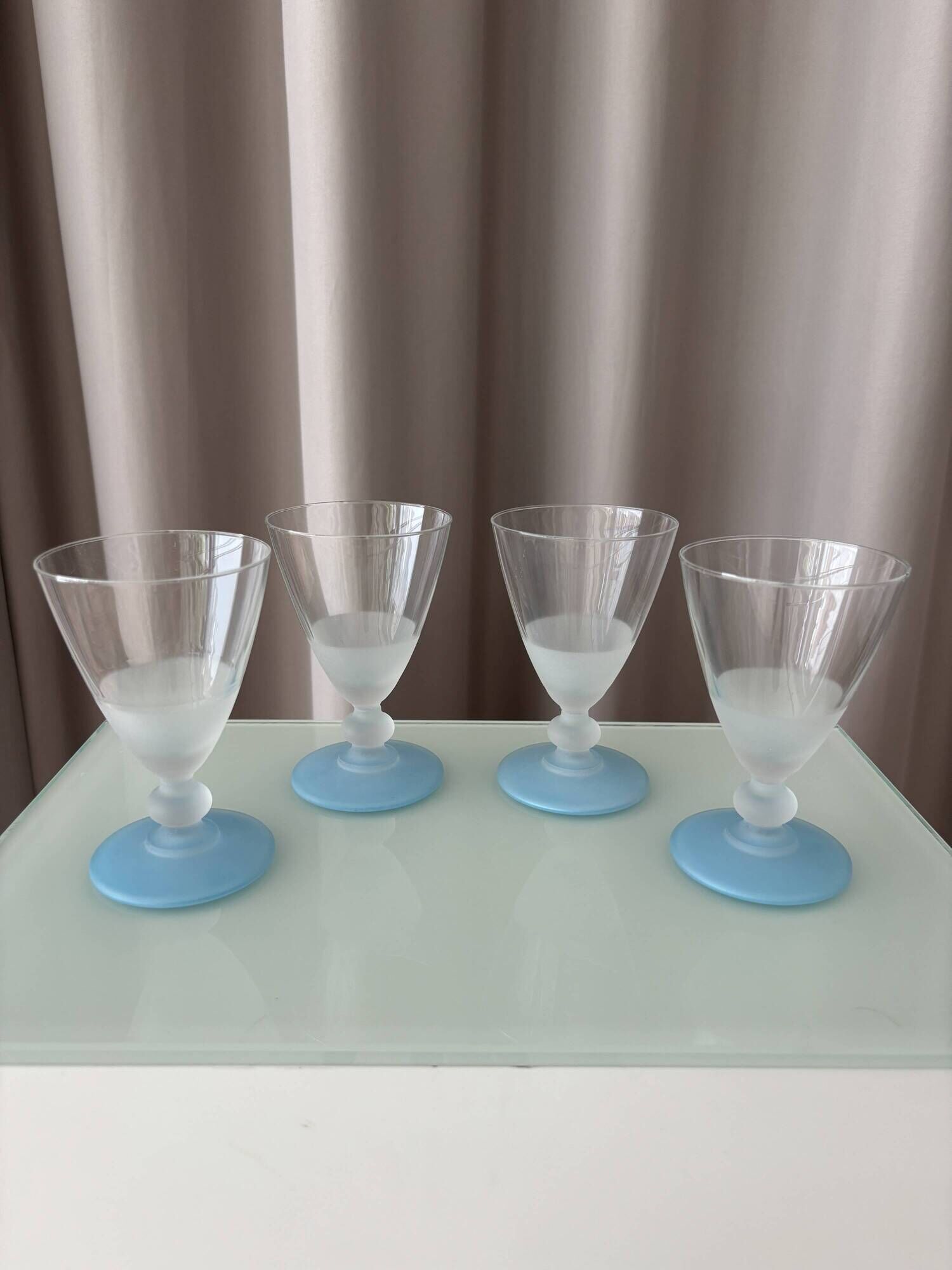Set of 4 Vintage Frosted Blue & White Cocktail / Water Glasses