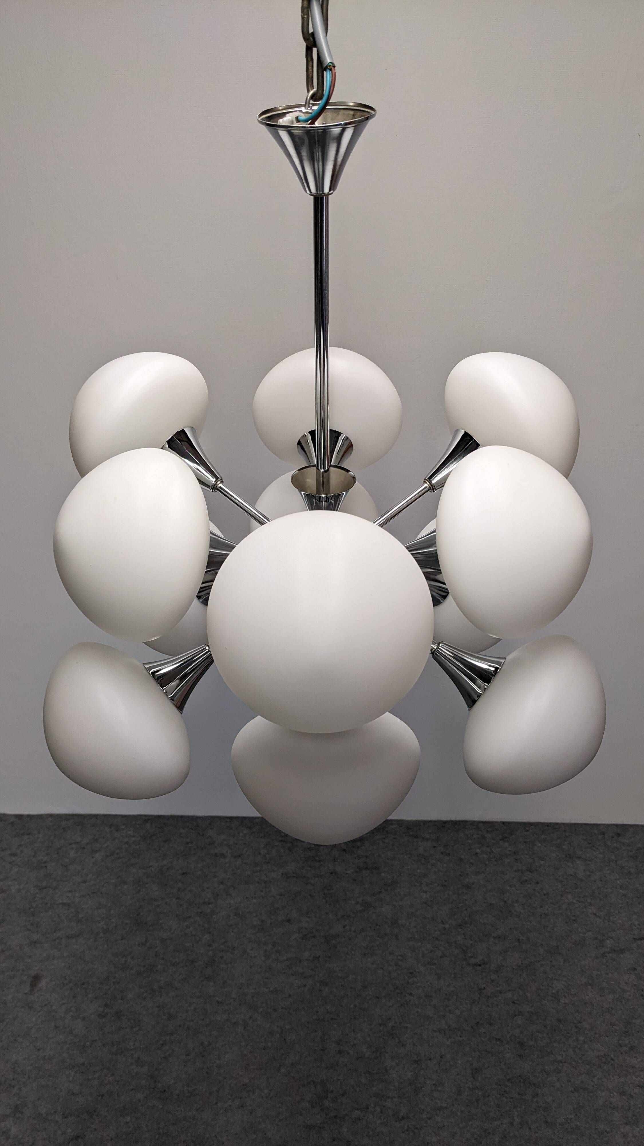 Sputnik chandelier with 12 frosted glass lights, Italy circa 1970.