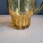 Pichet vintage en verre teinté jaune