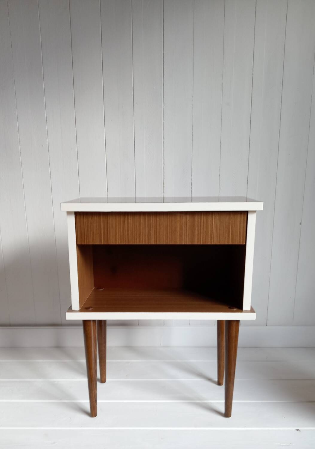 Table de chevet