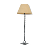Chain lamppost