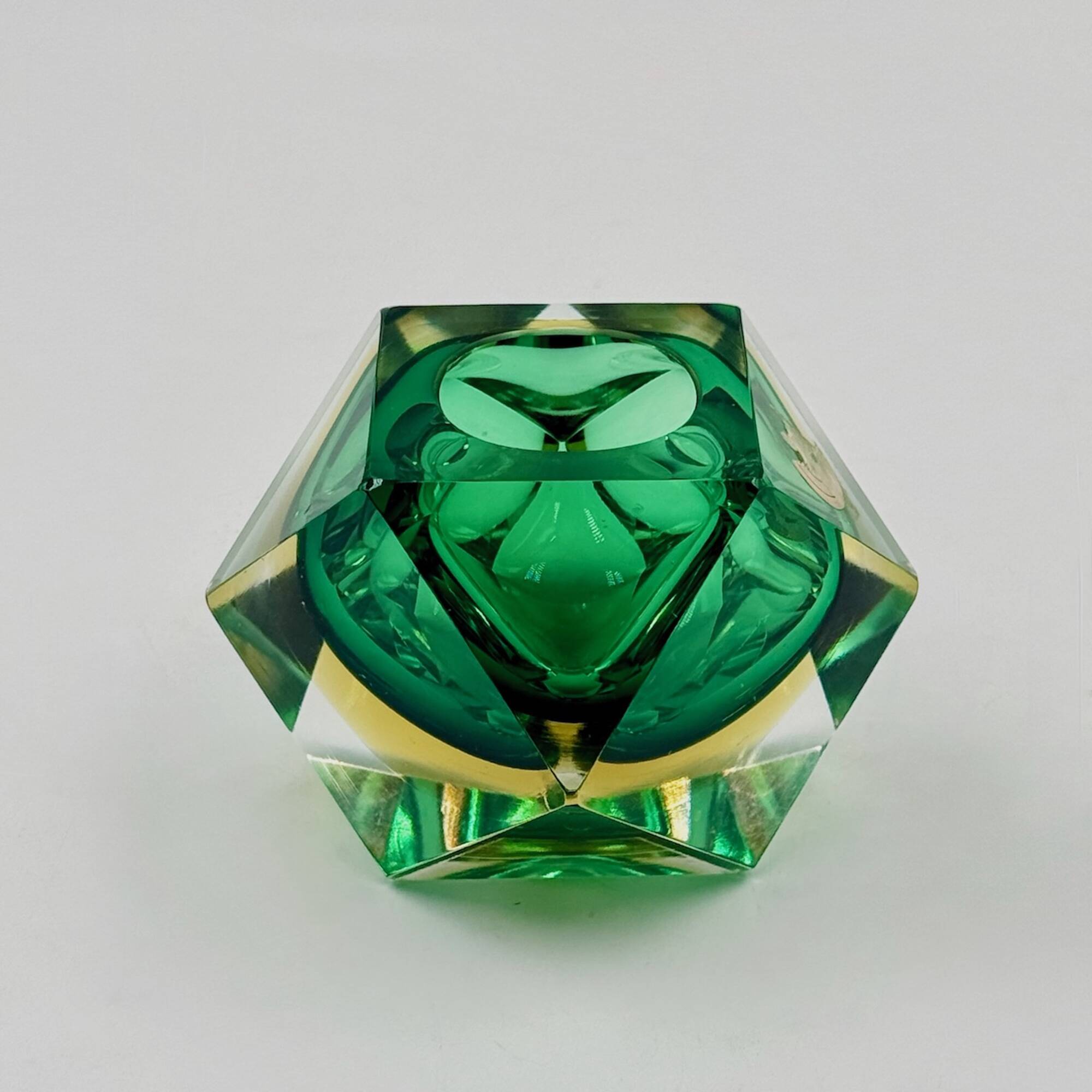 Vase géométrique Murano Sommerso en verre vert émeraude, années 1970