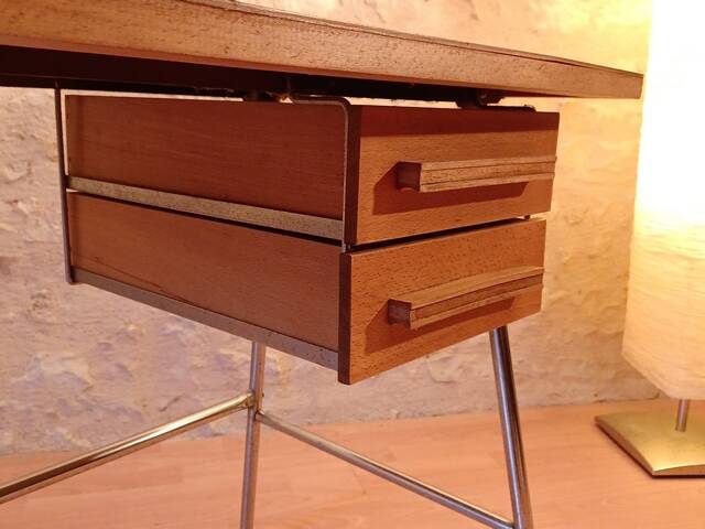 Petit bureau vintage en bois et métal