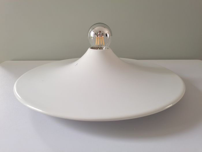 "Disco" wall lamp designed by Gianluigi Gorgoni for Stilnovo 1970