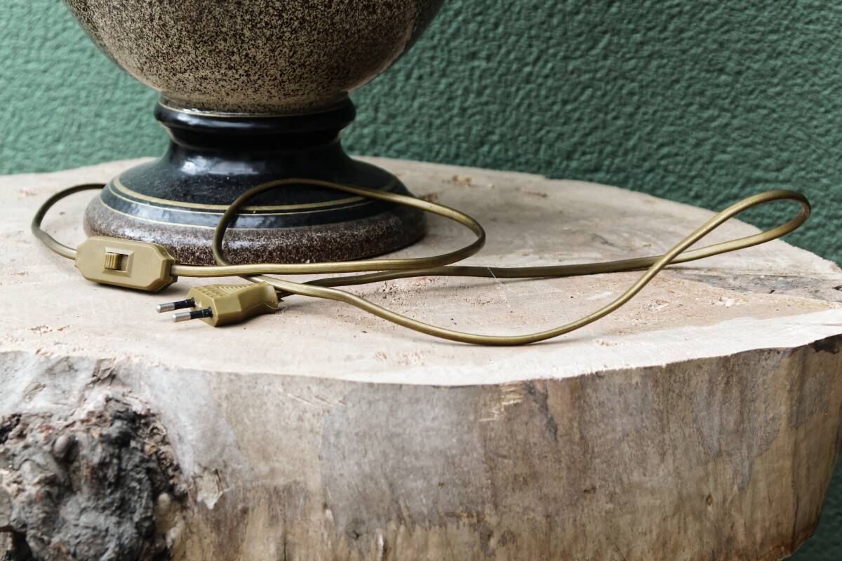 Vintage lamp, speckled ceramic base